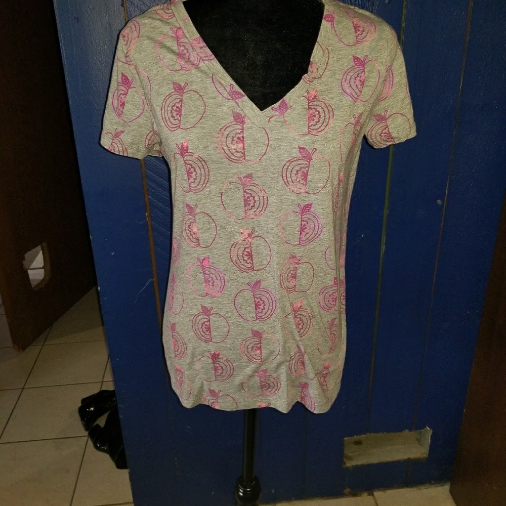 Sz LG Mossimo Supply Co V-neck Apple tee